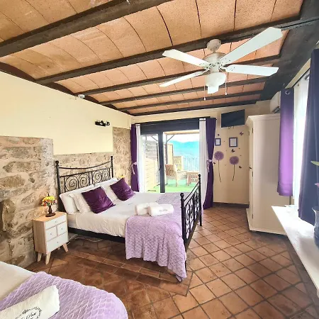 Rural & Mas Prat Hotel La Vall de Bianya